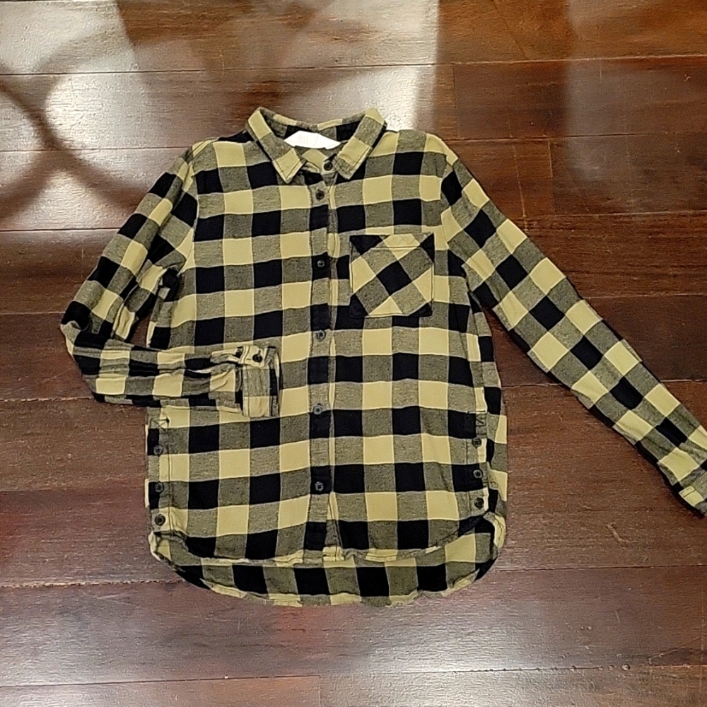 GIRL'S H&M GREEN AND BLACK PLAID BUTTON DOWN SHIRT BLOUSE SIZE 9-10